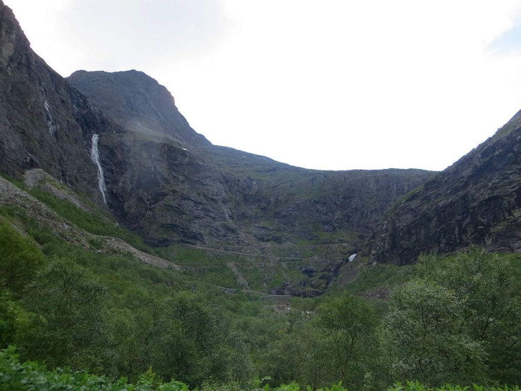 en bas de la Trollstigen